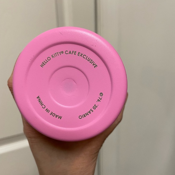 NIB Hello Kitty Cafe Water Bottle - Picture 7 of 9